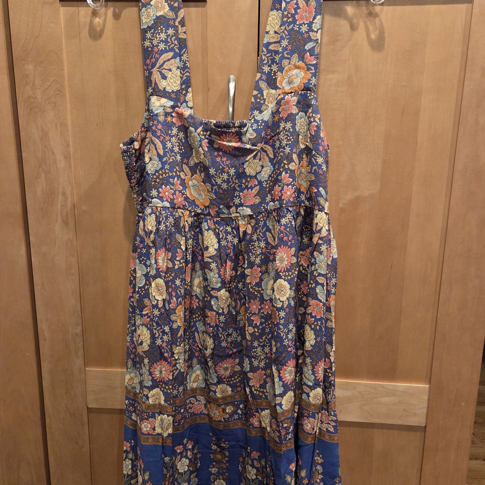 Natural Life Floral Patterned Top